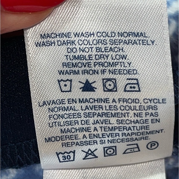 Lands End BLUE white SNOWFLAKES Sweater Women’s XL WINTER Fair Isle  BIG POCKET - Picture 6 of 16